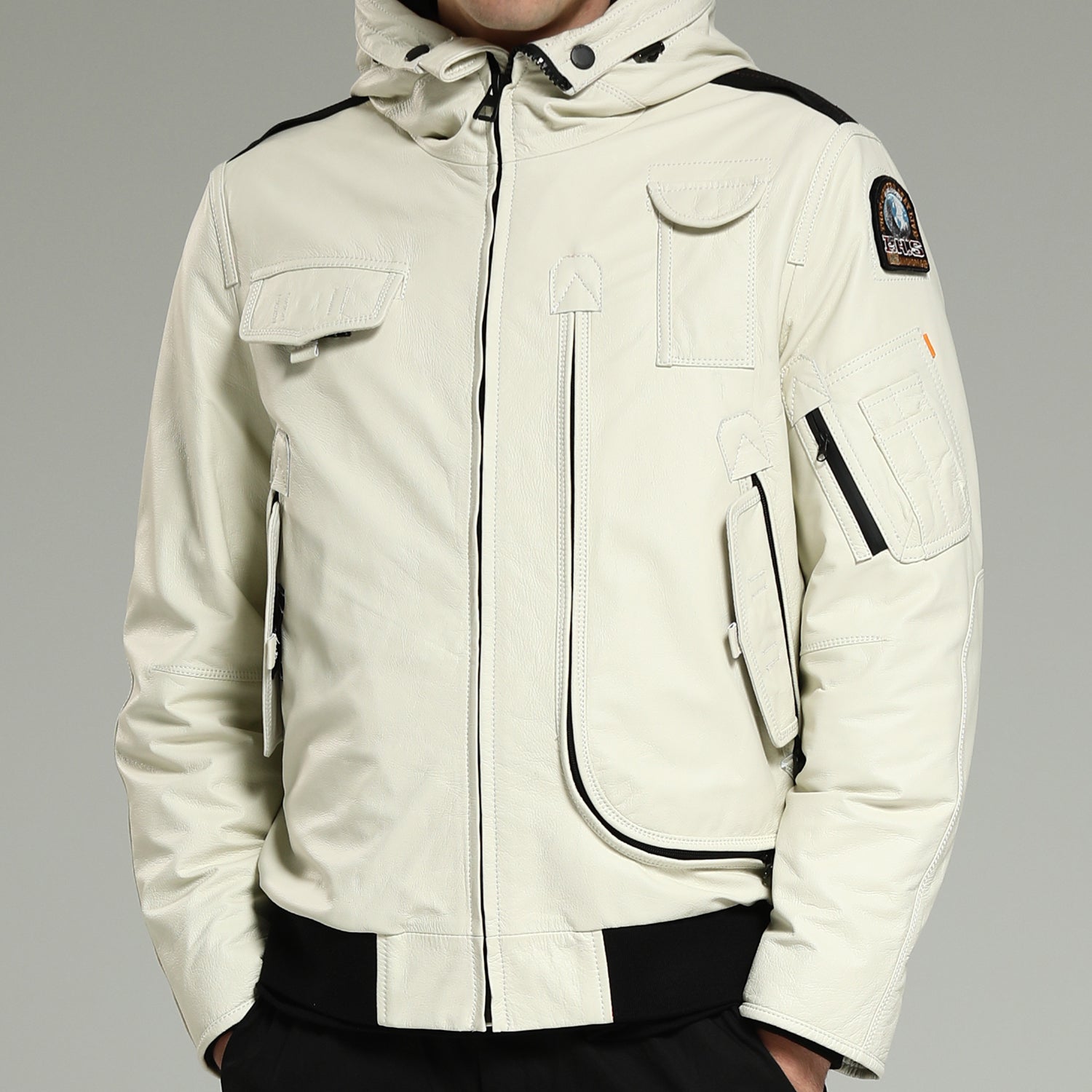 LeatherDown-Men sWhiteHoodedCowhideDownJacketClosed